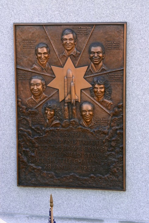 Challenger Memorial Could this look any worse? Arlington National Cemetery, 5/26/05